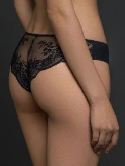 Brasiliana Slip CHARME Aus Leavers Spitze Von Ritratti -MAISON LEJABY Verkaufsgeschäft 14605 charme slip black ritratti 1