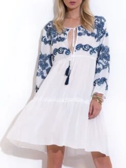 Sommerkleid Mit Stickerei RICAMATO Von Chiara Fiorini -MAISON LEJABY Verkaufsgeschäft baumwolle kleid weiss blau cf9812 chiara fiorini