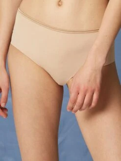 MAISON LEJABY Brazilian Shorty NUAGE PUR Extra Flach Von Maisonlejaby -MAISON LEJABY Verkaufsgeschäft boxer haut 5569 nuage pur maison lejaby 1 1