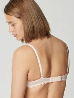 Spitze Triangel-BH SIN Von Maison Lejaby -MAISON LEJABY Verkaufsgeschäft buegel bh apricot 19134 sin maison lejaby 1