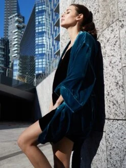 Seide-Viscose Samt Kimono DANY Von Vivis 25 Seide-Viscose Samt Kimono DANY Von Vivis -MAISON LEJABY Verkaufsgeschäft kimono kurz v00038 dany blau vivis 2 2