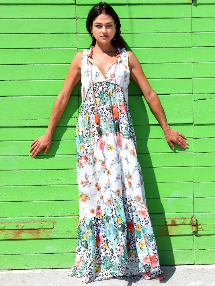 Seidenbatist Strandkleid FANTASIA BIANCO Weiß Grün Von Laetitia Beachwear 6 Seidenbatist Strandkleid FANTASIA BIANCO Weiß Grün Von Laetitia Beachwear – Bild 4