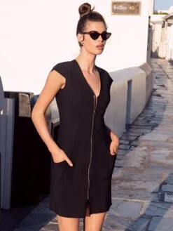 Reisekleid AMI 51 Schwarz Von Pain De Sucre 8 Reisekleid AMI 51 Schwarz Von Pain De Sucre -MAISON LEJABY Verkaufsgeschäft reisekleid ami schwarz pain de sucre 2