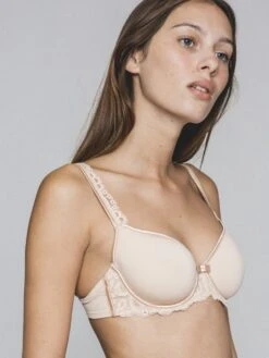 Spacer Schalen-BH GABY Von Maison Lejaby -MAISON LEJABY Verkaufsgeschäft schalen bh puder 13830 gaby maison lejaby 1 1