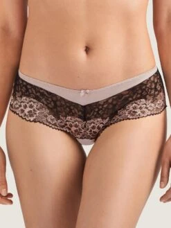 Seide Culotte St. Tropez FEMME GLAMOUR Altrosa-schwarz Von Aubade 12 Seide Culotte St. Tropez FEMME GLAMOUR Altrosa-schwarz Von Aubade -MAISON LEJABY Verkaufsgeschäft seide culotte md70 altrosa 1 femme glamour aubade 4