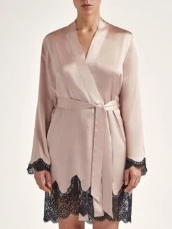 100% Seide Kimono TOI MON AMOUR Von Aubade 31 100% Seide Kimono TOI MON AMOUR Von Aubade -MAISON LEJABY Verkaufsgeschäft seide kimono qs65 sonate altrosa schwarz 2 toi moi amour aubade 1 1