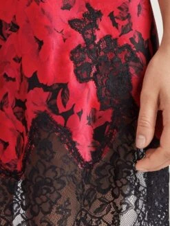 100% Seide Negligé TOI MON AMOUR Von Aubade 24 100% Seide Negligé TOI MON AMOUR Von Aubade -MAISON LEJABY Verkaufsgeschäft seide neglige qs40 1 opera rot schwarz 5 toi moi amour aubade 1 2