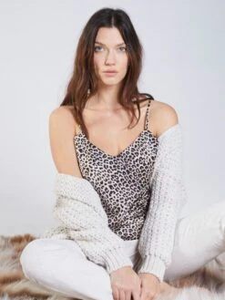 100% Seide Trägertop KLASSIK SATIN Unifarben Von Eva B. Bitzer 30 100% Seide Trägertop KLASSIK SATIN Unifarben Von Eva B. Bitzer -MAISON LEJABY Verkaufsgeschäft seide traegertop 27318213 leopard bitzer 2 1 1