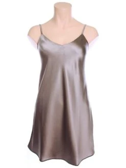 Seta Superior Seide Unterkleid Von Cotton Club 19 Seta Superior Seide Unterkleid Von Cotton Club -MAISON LEJABY Verkaufsgeschäft seide unterkleid intensa taupe cotton club 1 2 1 2