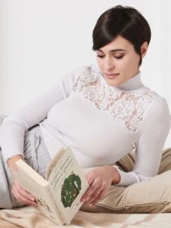 Merinowolle-Seide TURTLENECK SHIRT Silber Leavers Spitze Von Oscalito -MAISON LEJABY Verkaufsgeschäft shirt turtleneck langarm chantilly spitze silber 6646 oscalito 5