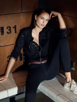 Treggings Hose NOYAN 72 Schwarz Von Pain De Sucre Suggest 13 Treggings Hose NOYAN 72 Schwarz Von Pain De Sucre Suggest -MAISON LEJABY Verkaufsgeschäft spitze jacke inaya hose noyan schwarz pain de sucre suggest 3