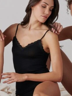 Merinowolle-Seide UNTERHEMD Von Oscalito 5 Merinowolle-Seide UNTERHEMD Von Oscalito -MAISON LEJABY Verkaufsgeschäft wolle seide spaghetti top schwarz 8567 oscalito 1