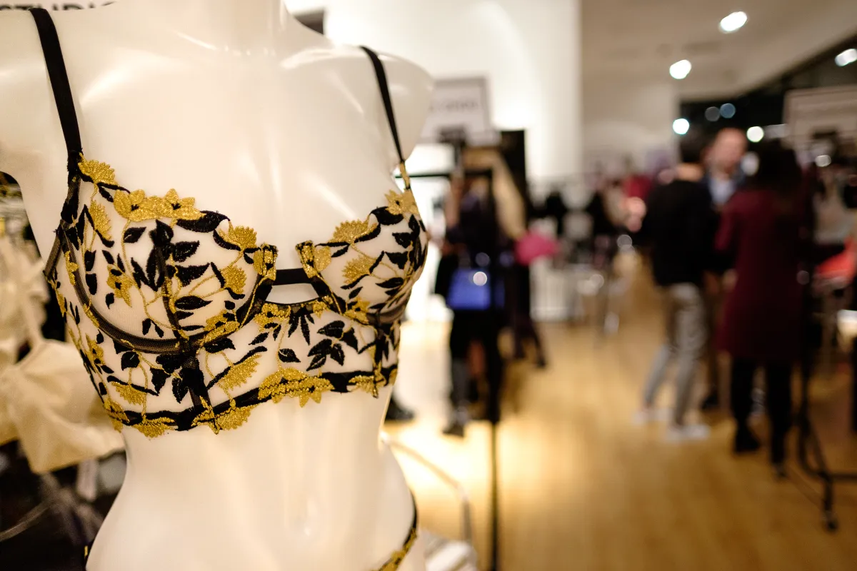 MAISON LEJABY Verkaufsgeschäft -MAISON LEJABY Verkaufsgeschäft DESSOUSLONDON STUDIOPIA2